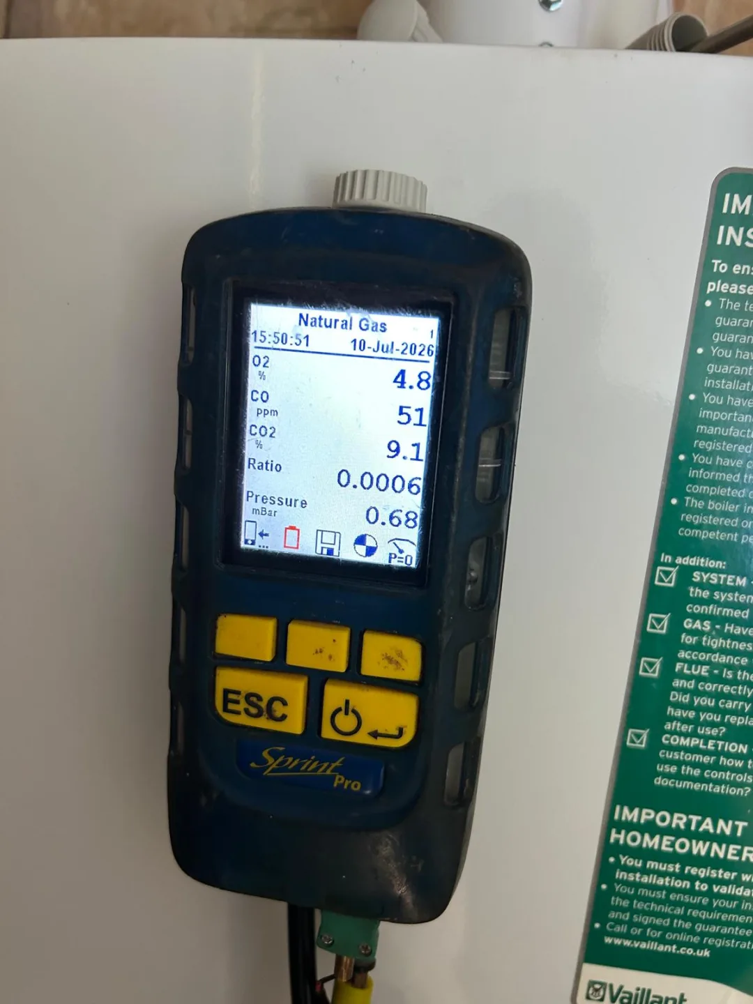 Analyser display showing natural gas combustion figures recorded during the service